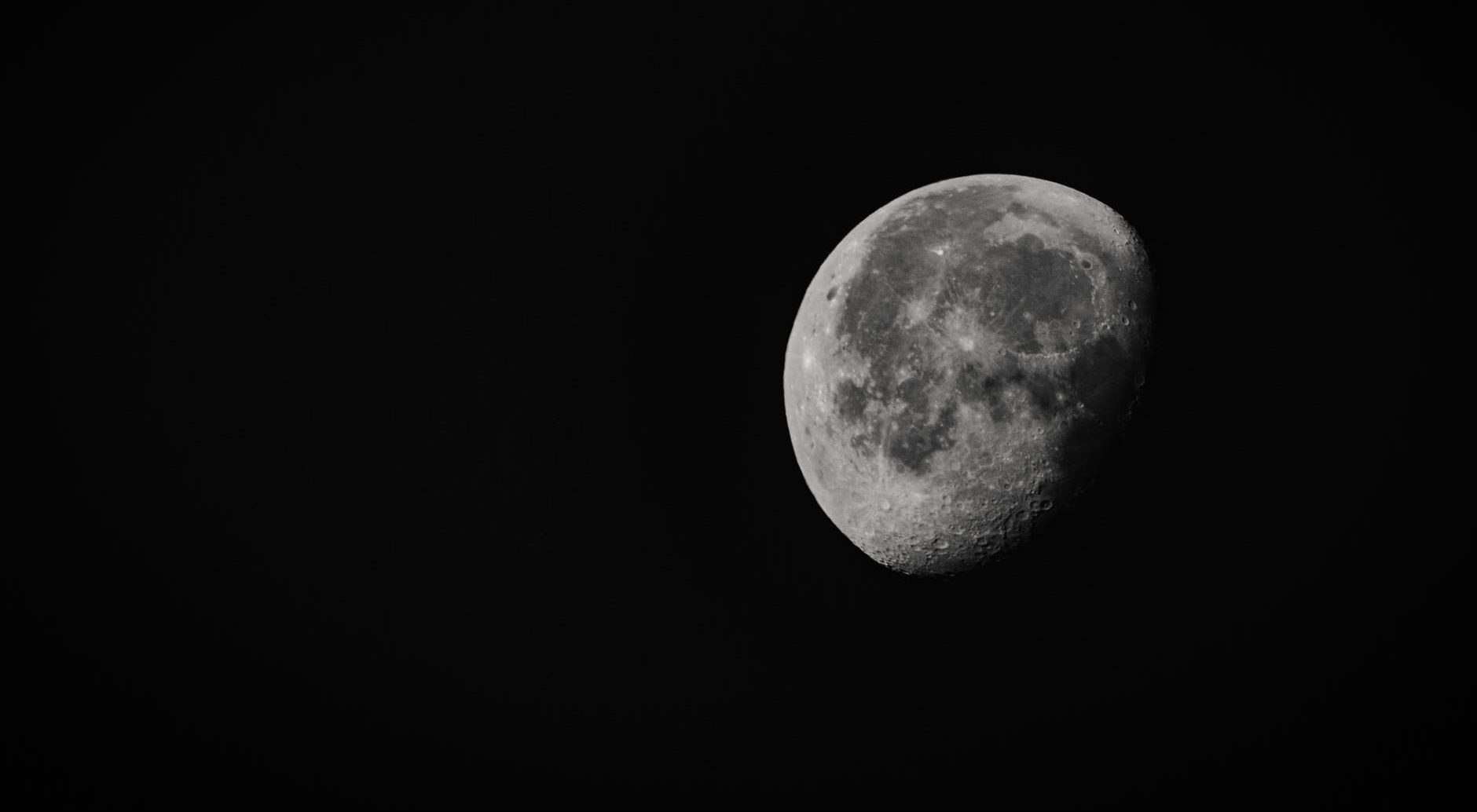 grayscale photo of moon